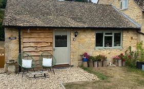Cosy Cotswolds Self-Contained One Bedroom Cottage